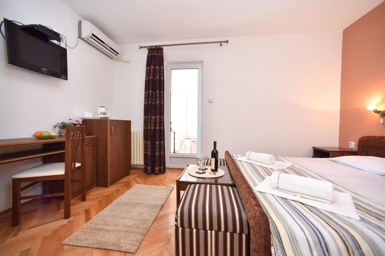 Apartmani Soljaga Petrovac na moru Exterior foto