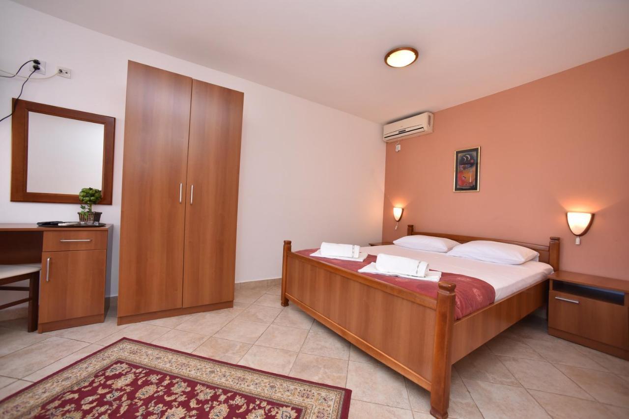 Apartmani Soljaga Petrovac na moru Exterior foto