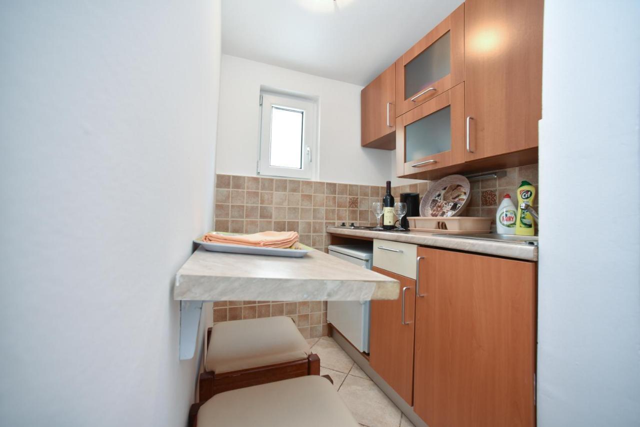 Apartmani Soljaga Petrovac na moru Exterior foto
